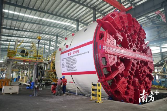 欣龍隧道裝備是鶴山工程裝備產業(yè)集群中的龍頭之一。 南方+記者 楊興樂 攝